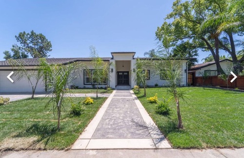 Modesto House | Spacious cozy Oasis retreat with private pool Backyard