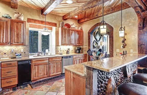 Angel Fire House | Spacious, Custom Built, Luxury Home Cabin with Hot Tub, Stunning Views,