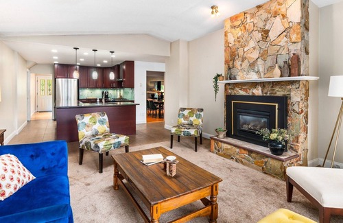 Delta House | Spacious Delta Oasis Sleeps 14