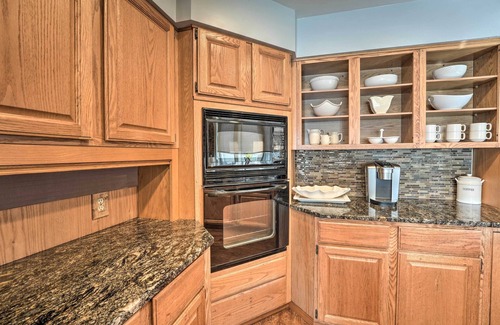 Delton Cottage | Spacious Delton Home w/Fire Pit + Lake Views