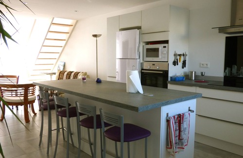 Palavas-les-Flots Villa | Spacious detached villa, garden, 100m from the beach, superb view of the pond.
