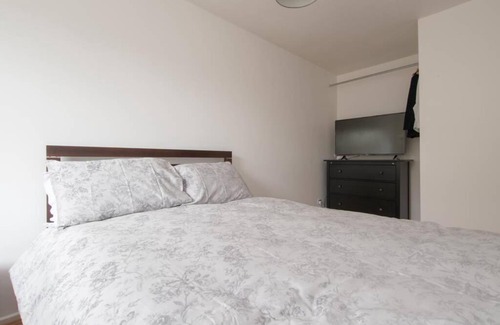 Haggerston Apartment | Spacious Double Room (Mini Guest House)- Haggerston, London Fields