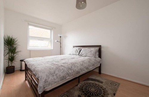 Haggerston Apartment | Spacious Double Room (Mini Guest House)- Haggerston, London Fields