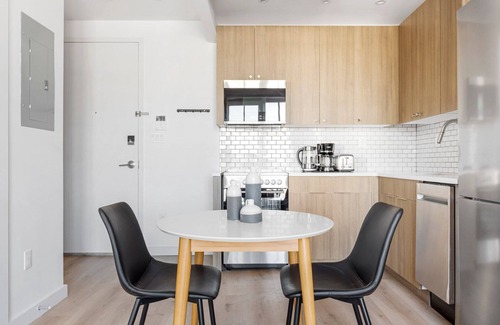 Vinegar Hill Apartment | Spacious Dumbo 1BR w/W/D, Roof & Gym, nr TimeOut Building, by Blueground