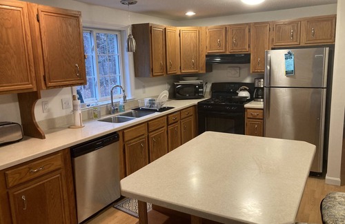 Eastham House | Spacious Eastham Getaway-5 minutes from Beach