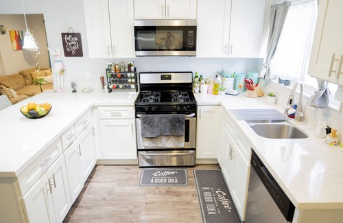 Clairemont House | Spacious eclectic home in the middle of everything