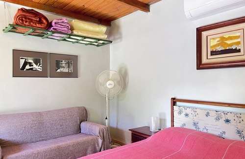 Paraty Bed & Breakfast | Spacious ensuite in forest in Paraty with delicious breakfast included