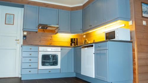 Hemsedal Apartment | Spacious Family Apartment in Hemsedal, Ski In-Out, Sauna, 30m from Skarsnuten hotell