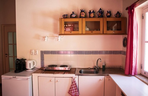 Lagos Cottage | Spacious Family Cottage (max 5p) with Shared Pool