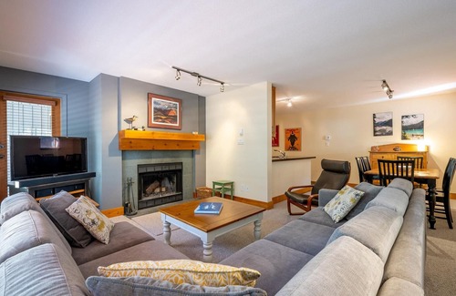 Alta Vista House | Spacious, family friendly townhome in Whistler, between the Village & Creekside
