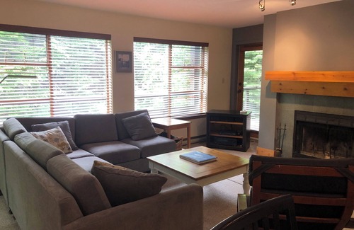 Alta Vista House | Spacious, family friendly townhome in Whistler, between the Village & Creekside