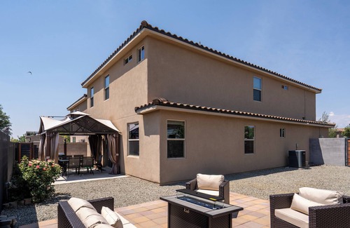 Santa Fe House | Spacious family friendly 5-bedroom house in enchanting Santa Fe