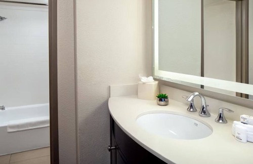 Camelback East Hotel | Spacious Family Getaway with Swimming Pool, Pet-Friendly & Close to Attractions