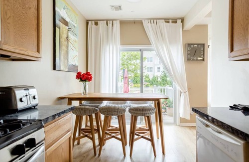 Queens House | Spacious Family Home By Beach And Boardwalk