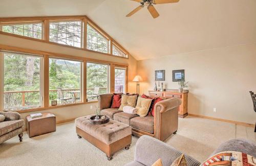 Manzanita House | Spacious Family Townhome Walk to Beach and Downtown