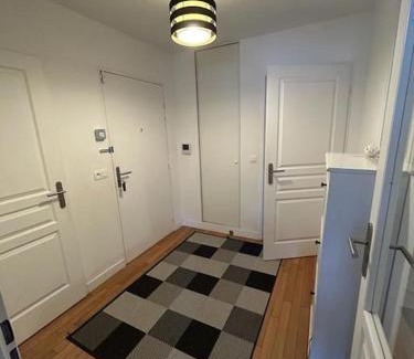 Billancourt–Rives de Seine Apartment | Spacious flat ideal for working or events