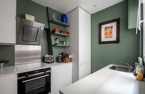 Batignolles Apartment | Spacious flat in Batignolles quarter