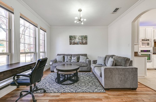 Frisco House | Spacious Frisco Family Home: Fenced Yard & Office!