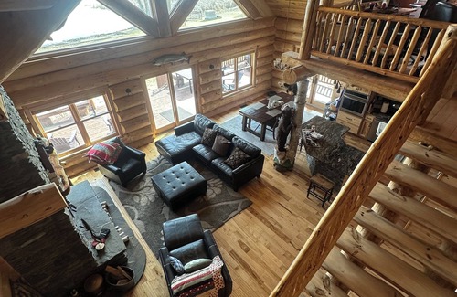 Miltona Cabin | Spacious & Fun Lakefront Gem: Games - Views - Deck