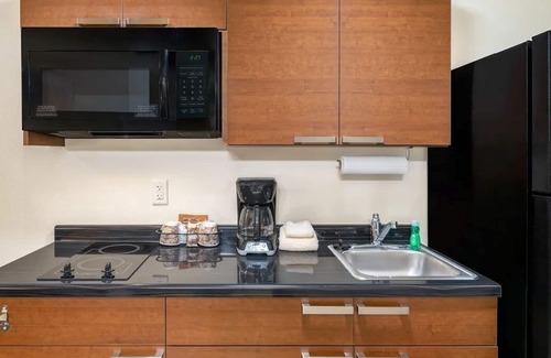 Billings Hotel | Spacious Getaway Near Yellowstone River Valley w/Kitchen & Modern Comforts