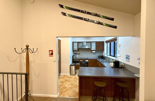 Mount Buller House | Spacious Group Getaway | Fireplace +75"TV+ Wi-Fi