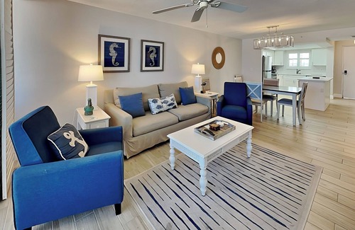 Fort Myers Beach Condo | Spacious Gulf Front Condo - Balcony, Ocean Views + Heated Pool!