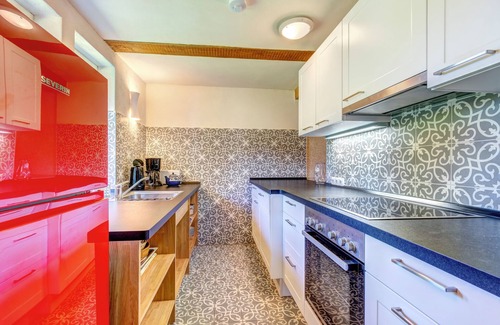 Lassan House | Spacious half-timbered house in a romantic garden