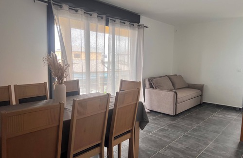 Sainte-Suzanne Apartment | Spacious haven of peace, T3 two-bedroom apartment with garden