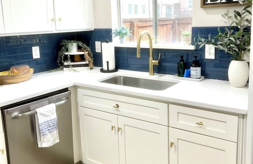 Oak Lawn Condo | Spacious Highland Park Hideaway - 3 Bedroom - Sleeps 9 - Rooftop Deck