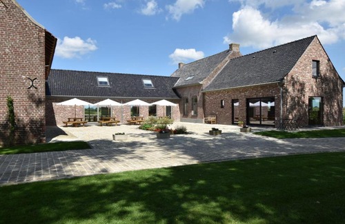 Poperinge House | Spacious Holiday Home with Pond in Poperinge