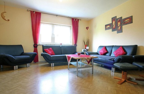 Liebenscheid House | Spacious Holiday Home in Liebenscheid with Balcony