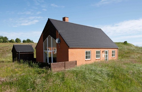 Vigsø House | Spacious Holiday Home in Hanstholm with Whirlpool