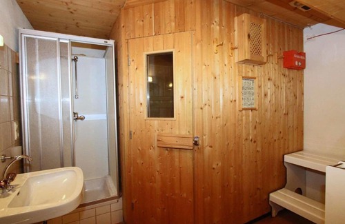 Huben House | Spacious Holiday Home in Tyrol near Ski Area