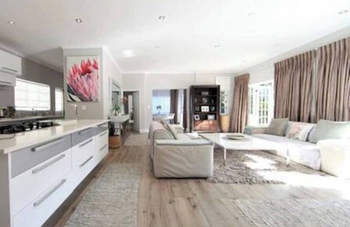 Hout Bay House | Spacious Home & Gardens with Pool Firepit & Mountain Views