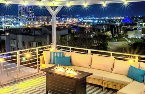 Edgehill House | Spacious Home in The Gulch, 14 beds, Skyline Views, best location in Nashville!