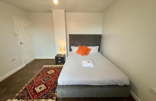 Fenham Apartment | Spacious Home Near City Centre