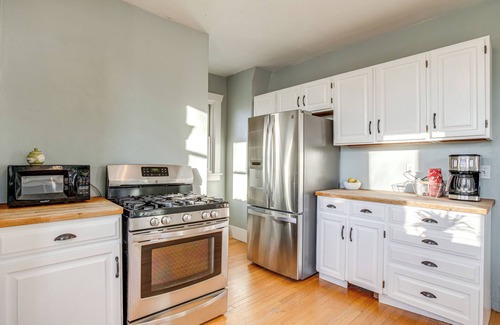 Rosedale House | Spacious Home w/Fenced Yard: 6 Mi to Dtwn Denver!