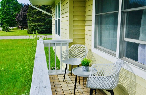 Macatawa House | Spacious Home w/King Bed close to Beaches, Lake Macatawa, Holland, & Saugatuck
