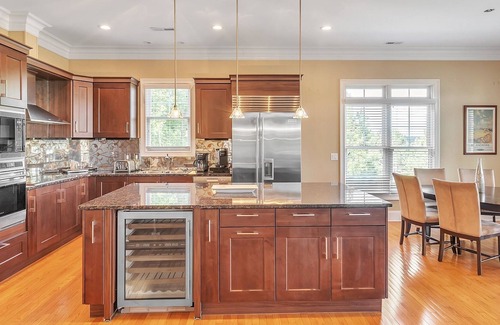 Carthage House | Spacious Home with 4 Master Suites in Quiet Community by RedAwning