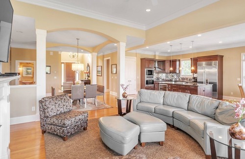 Carthage House | Spacious Home with 4 Master Suites in Quiet Community by RedAwning