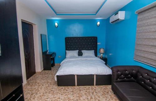 Lagos Apartment | Spacious & Homely 3BR Serviced Flat in Ogudu, Lagos - with less than 20min drive to/fro the International Airport