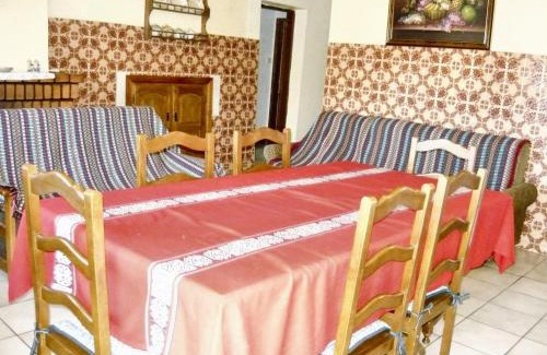 Macedo de Cavaleiros House | Spacious house in Bragança - shared garden - 120 m²