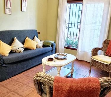 Cenicientos House | Spacious house in Cenicientos with mountain view
