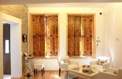 Paranhos House | Spacious House in Porto + Garden