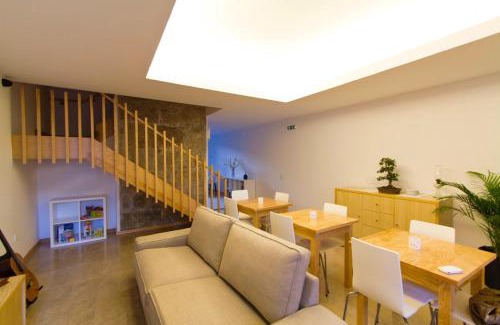 Paranhos House | Spacious House in Porto + Garden