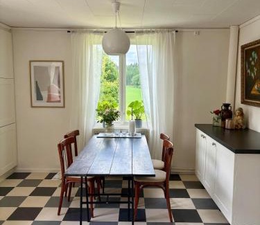 Norrkoping O Villa | Spacious house in rural idyll