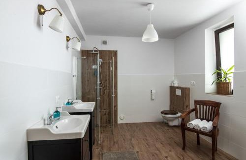 Czernichow Villa | Spacious house in the rural suburbs of Krakow