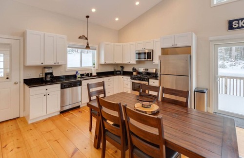 Thornton House | Spacious House in the White Mountains!