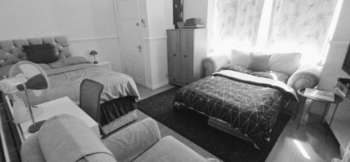 Leigh House | Spacious house near Westleigh Township, 4 Bed Room, Wifi, Private Parking