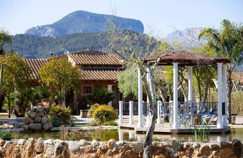 Binissalem House | Spacious house with tenniscourt, pool and Wi-Fi
